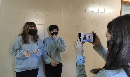 L’Escola Arrels participa en un intercanvi lingüístic virtual